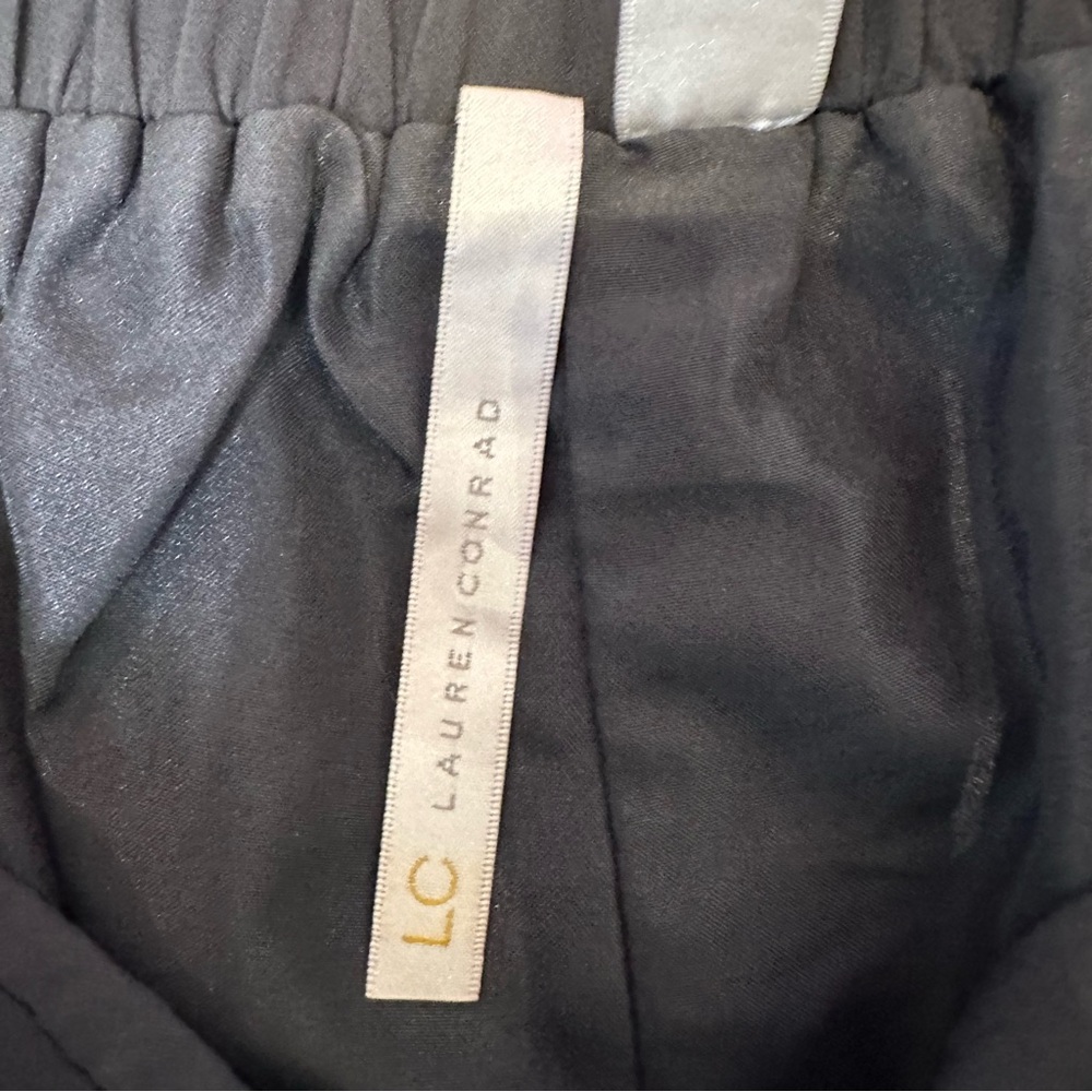 LC Lauren Conrad Black High Waist Scalloped Shorts - Picture 3 of 6
